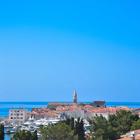 Montenegrina Wow * Budva
